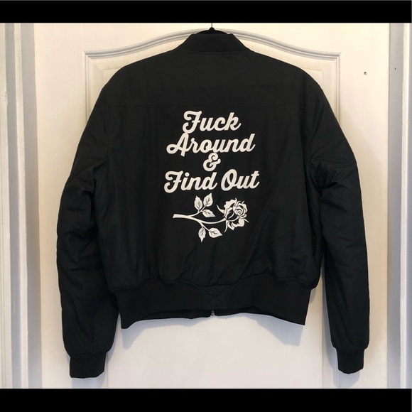 Bomber Jacket with slogan - Picture 4 of 8